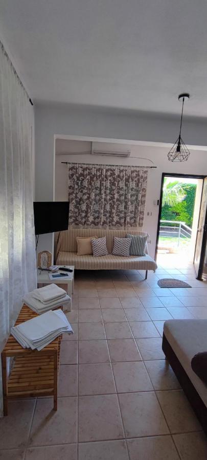 Maria'S Luxury Apartment Kassandria Exterior foto